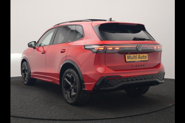 Volkswagen Tiguan 1.5 eHybrid R-Line Edition PHEV 204pk Dealer O.H. | Panodak | Adaptive Cruise | Head Up | 360 Camera | IQ Light | Sportstoelen Massage & Memory | Sfeerverlichting | Keyless | Blis | Apple Carplay | Navigatie | DAB | Plug In Hybrid |