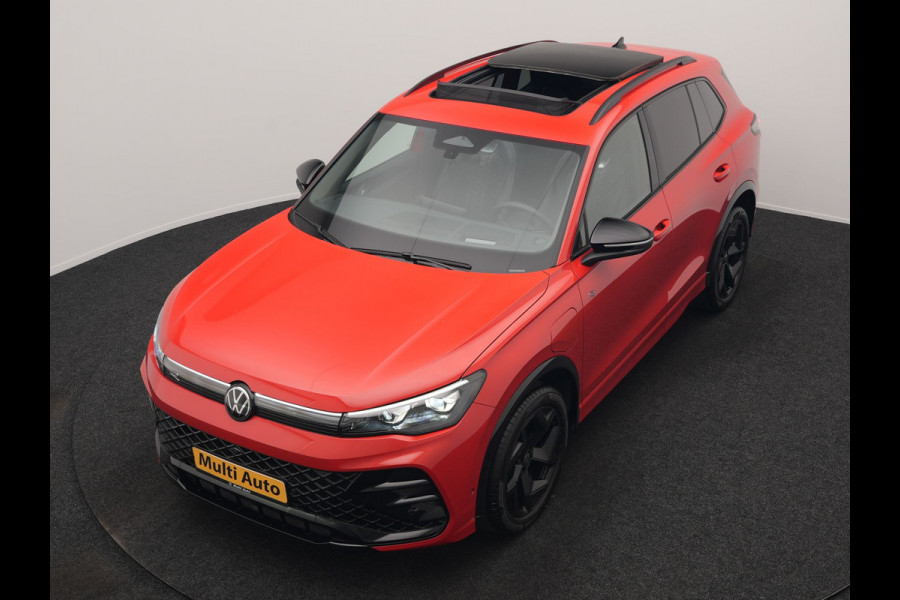 Volkswagen Tiguan 1.5 eHybrid R-Line Edition PHEV 204pk Dealer O.H. | Panodak | Adaptive Cruise | Head Up | 360 Camera | IQ Light | Sportstoelen Massage & Memory | Sfeerverlichting | Keyless | Blis | Apple Carplay | Navigatie | DAB | Plug In Hybrid |