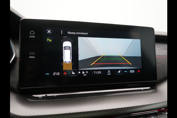 Škoda Octavia Combi 1.4 TSI iV RS PHEV 245pk Dealer O.H. | Panodak | Adaptive Cruise | Camera | Sportstoelen Verwarmd | Sfeerverlichting | Apple Carplay | Crystal LED | Keyless | Navigatie | DAB | Virtual Cockpit | 19"L.M | Plug In Hybrid |
