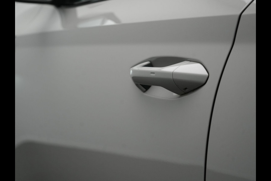 Škoda Octavia Combi 1.4 TSI iV RS PHEV 245pk Dealer O.H. | Panodak | Adaptive Cruise | Camera | Sportstoelen Verwarmd | Sfeerverlichting | Apple Carplay | Crystal LED | Keyless | Navigatie | DAB | Virtual Cockpit | 19"L.M | Plug In Hybrid |