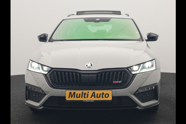 Škoda Octavia Combi 1.4 TSI iV RS PHEV 245pk Dealer O.H. | Panodak | Adaptive Cruise | Camera | Sportstoelen Verwarmd | Sfeerverlichting | Apple Carplay | Crystal LED | Keyless | Navigatie | DAB | Virtual Cockpit | 19"L.M | Plug In Hybrid |