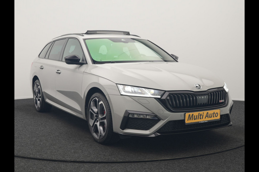 Škoda Octavia Combi 1.4 TSI iV RS PHEV 245pk Dealer O.H. | Panodak | Adaptive Cruise | Camera | Sportstoelen Verwarmd | Sfeerverlichting | Apple Carplay | Crystal LED | Keyless | Navigatie | DAB | Virtual Cockpit | 19"L.M | Plug In Hybrid |