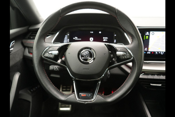 Škoda Octavia Combi 1.4 TSI iV RS PHEV 245pk Dealer O.H. | Panodak | Adaptive Cruise | Camera | Sportstoelen Verwarmd | Sfeerverlichting | Apple Carplay | Crystal LED | Keyless | Navigatie | DAB | Virtual Cockpit | 19"L.M | Plug In Hybrid |