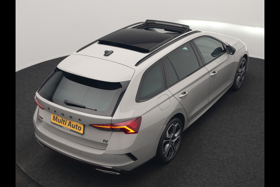 Škoda Octavia Combi 1.4 TSI iV RS PHEV 245pk Dealer O.H. | Panodak | Adaptive Cruise | Camera | Sportstoelen Verwarmd | Sfeerverlichting | Apple Carplay | Crystal LED | Keyless | Navigatie | DAB | Virtual Cockpit | 19"L.M | Plug In Hybrid |