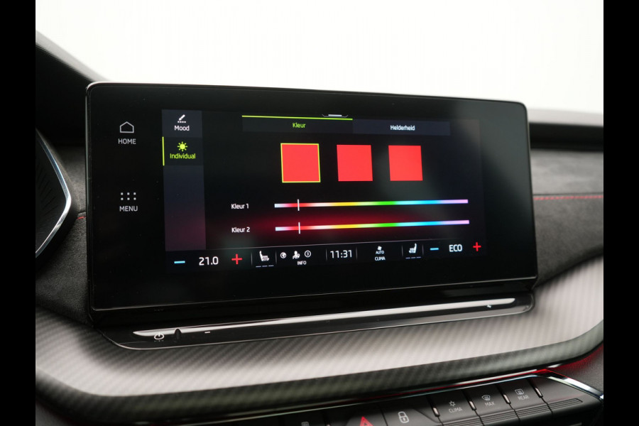Škoda Octavia Combi 1.4 TSI iV RS PHEV 245pk Dealer O.H. | Panodak | Adaptive Cruise | Camera | Sportstoelen Verwarmd | Sfeerverlichting | Apple Carplay | Crystal LED | Keyless | Navigatie | DAB | Virtual Cockpit | 19"L.M | Plug In Hybrid |