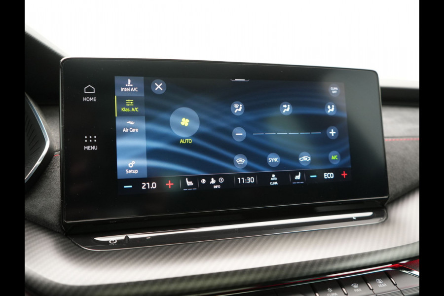 Škoda Octavia Combi 1.4 TSI iV RS PHEV 245pk Dealer O.H. | Panodak | Adaptive Cruise | Camera | Sportstoelen Verwarmd | Sfeerverlichting | Apple Carplay | Crystal LED | Keyless | Navigatie | DAB | Virtual Cockpit | 19"L.M | Plug In Hybrid |