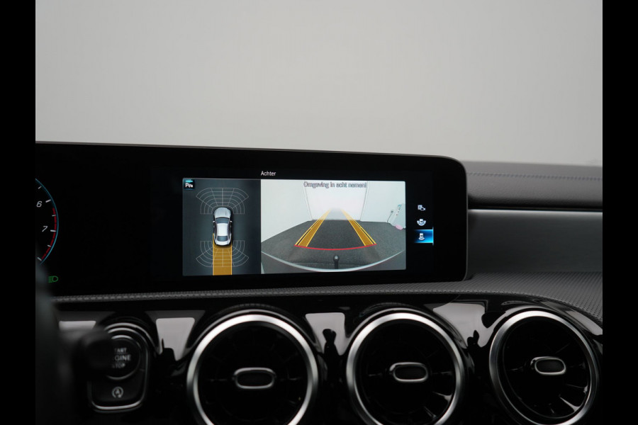 Mercedes-Benz CLA-Klasse **NIEUW MODEL** 200 Advantage 164pk | Trekhaak | Camera | Widescreen Navi | Park Assist | Apple Carplay | Cruise Control | Lane Assist | DAB | 18"L.M " |