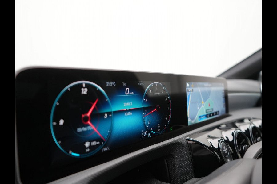 Mercedes-Benz CLA-Klasse **NIEUW MODEL** 200 Advantage 164pk | Trekhaak | Camera | Widescreen Navi | Park Assist | Apple Carplay | Cruise Control | Lane Assist | DAB | 18"L.M " |
