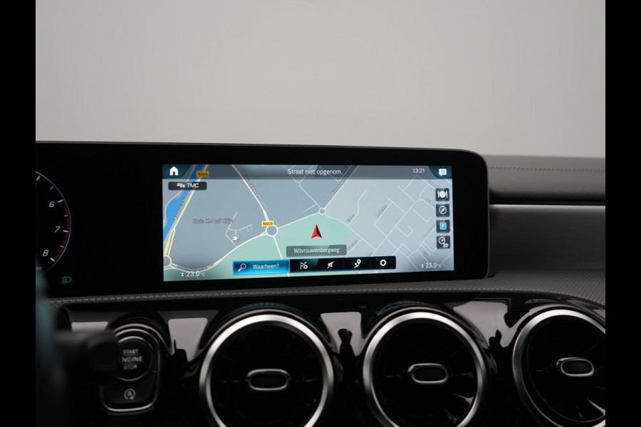Mercedes-Benz CLA-Klasse **NIEUW MODEL** 200 Advantage 164pk | Trekhaak | Camera | Widescreen Navi | Park Assist | Apple Carplay | Cruise Control | Lane Assist | DAB | 18"L.M " |