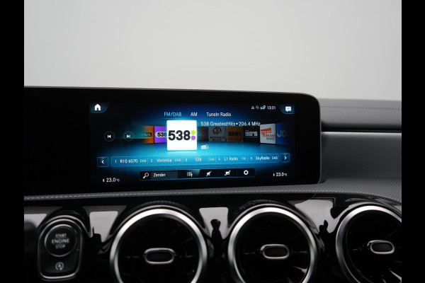 Mercedes-Benz CLA-Klasse **NIEUW MODEL** 200 Advantage 164pk | Trekhaak | Camera | Widescreen Navi | Park Assist | Apple Carplay | Cruise Control | Lane Assist | DAB | 18"L.M " |