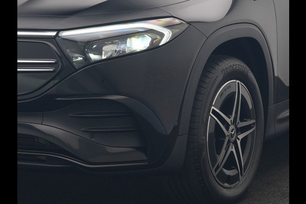 Mercedes-Benz EQB 300 4MATIC AMG Line 69,7 kWh 228pk Dealer O.H. | Camera | MBUX Widescreen Navi | Alcantara Sportstoelen Verwarmd | Sfeerverlichting | Night Pakket | Cruise Control | Virtual | DAB |