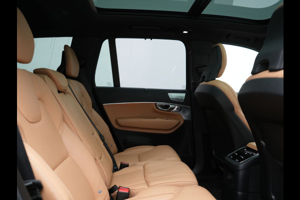 Volvo XC90 T8 AWD Ultimate Bright 7 Persoons LONG RANGE PHEV 455pk Dealer O.H. | Trekhaak Af Fabriek | Panodak | Head Up | Adaptive Cruise | 360 Camera | Bowers & Wilkins | Lederen Sportstoelen Massage & Memory & Ventilatie | Google Assistent | Stoelen & Stuur Verwarmd  | Keyless | Blis | Plug In Hybrid |