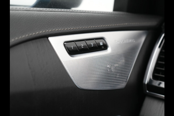 Volvo XC90 T8 AWD Ultimate Bright 7 Persoons LONG RANGE PHEV 455pk Dealer O.H. | Trekhaak Af Fabriek | Panodak | Head Up | Adaptive Cruise | 360 Camera | Bowers & Wilkins | Lederen Sportstoelen Massage & Memory & Ventilatie | Google Assistent | Stoelen & Stuur Verwarmd  | Keyless | Blis | Plug In Hybrid |