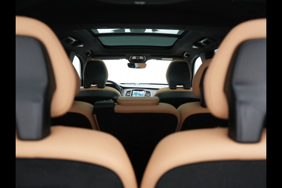 Volvo XC90 T8 AWD Ultimate Bright 7 Persoons LONG RANGE PHEV 455pk Dealer O.H. | Trekhaak Af Fabriek | Panodak | Head Up | Adaptive Cruise | 360 Camera | Bowers & Wilkins | Lederen Sportstoelen Massage & Memory & Ventilatie | Google Assistent | Stoelen & Stuur Verwarmd  | Keyless | Blis | Plug In Hybrid |
