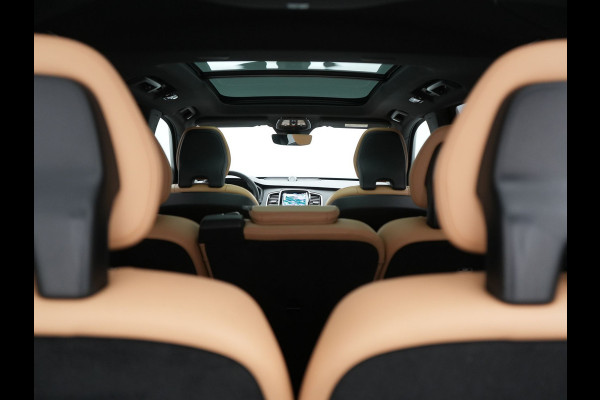 Volvo XC90 T8 AWD Ultimate Bright 7 Persoons LONG RANGE PHEV 455pk Dealer O.H. | Trekhaak Af Fabriek | Panodak | Head Up | Adaptive Cruise | 360 Camera | Bowers & Wilkins | Lederen Sportstoelen Massage & Memory & Ventilatie | Google Assistent | Stoelen & Stuur Verwarmd  | Keyless | Blis | Plug In Hybrid |