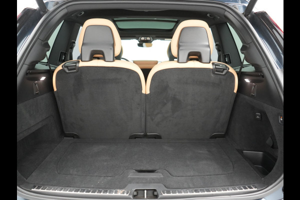 Volvo XC90 T8 AWD Ultimate Bright 7 Persoons LONG RANGE PHEV 455pk Dealer O.H. | Trekhaak Af Fabriek | Panodak | Head Up | Adaptive Cruise | 360 Camera | Bowers & Wilkins | Lederen Sportstoelen Massage & Memory & Ventilatie | Google Assistent | Stoelen & Stuur Verwarmd  | Keyless | Blis | Plug In Hybrid |