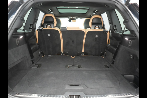 Volvo XC90 T8 AWD Ultimate Bright 7 Persoons LONG RANGE PHEV 455pk Dealer O.H. | Trekhaak Af Fabriek | Panodak | Head Up | Adaptive Cruise | 360 Camera | Bowers & Wilkins | Lederen Sportstoelen Massage & Memory & Ventilatie | Google Assistent | Stoelen & Stuur Verwarmd  | Keyless | Blis | Plug In Hybrid |