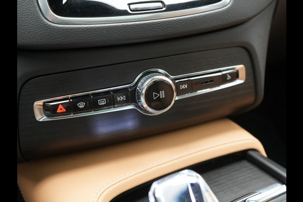 Volvo XC90 T8 AWD Ultimate Bright 7 Persoons LONG RANGE PHEV 455pk Dealer O.H. | Trekhaak Af Fabriek | Panodak | Head Up | Adaptive Cruise | 360 Camera | Bowers & Wilkins | Lederen Sportstoelen Massage & Memory & Ventilatie | Google Assistent | Stoelen & Stuur Verwarmd  | Keyless | Blis | Plug In Hybrid |