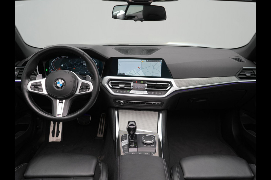 BMW 4 Serie Cabrio 430i M Sport 245pk Dealer O.H. | Adaptief Onderstel | Nekverwarming | Camera | Lederen Sportstoelen Memory & Verwarmd | Hifi Audio | Sfeerverlichting | Stuur Verwarmd | 19"L.M | Blis | Apple Carplay | Navigatie | DAB |