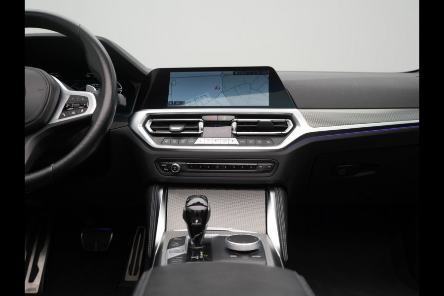 BMW 4 Serie Cabrio 430i M Sport 245pk Dealer O.H. | Adaptief Onderstel | Nekverwarming | Camera | Lederen Sportstoelen Memory & Verwarmd | Hifi Audio | Sfeerverlichting | Stuur Verwarmd | 19"L.M | Blis | Apple Carplay | Navigatie | DAB |