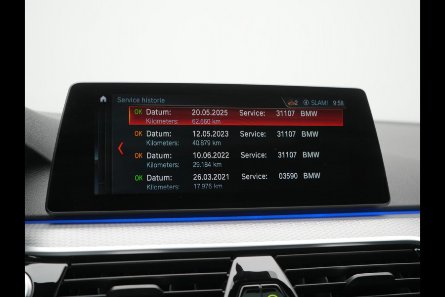 BMW 5 Serie Touring 520i M Sport 184pk Dealer O.H. | Panodak | Head Up | 360 Camera | Lederen Comfortzetels Memory & Verwarmd | Sfeerverlichting | Blis | Apple Carplay | Stuur Verwarmd | Adaptive LED | Navigatie | DAB | 19"L.M |