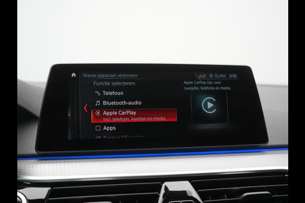 BMW 5 Serie Touring 520i M Sport 184pk Dealer O.H. | Panodak | Head Up | 360 Camera | Lederen Comfortzetels Memory & Verwarmd | Sfeerverlichting | Blis | Apple Carplay | Stuur Verwarmd | Adaptive LED | Navigatie | DAB | 19"L.M |