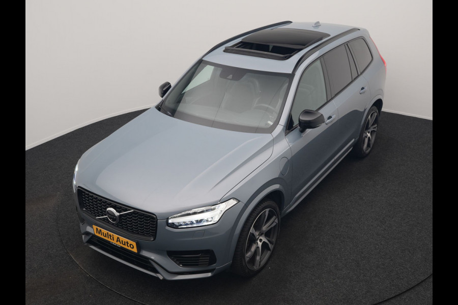 Volvo XC90 T8 Recharge AWD R-Design 7 Persoons Long Range PHEV 456pk Dealer O.H | Luchtvering | Trekhaak Af Fabriek | Panodak | 360 Camera | Adaptive Cruise | Harman  / Kardon | Alcantara Sportstoelen Memory & Verwarmd | Keyless | Pilot Assist | Apple Carplay | Stuur Verwarmd | BLIS | Adaptive LED | Navigatie | Virtual | DAB | 22"L.M | Plug In Hybrid |