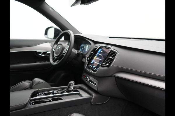 Volvo XC90 T8 Recharge AWD R-Design 7 Persoons Long Range PHEV 456pk Dealer O.H | Luchtvering | Trekhaak Af Fabriek | Panodak | 360 Camera | Adaptive Cruise | Harman  / Kardon | Alcantara Sportstoelen Memory & Verwarmd | Keyless | Pilot Assist | Apple Carplay | Stuur Verwarmd | BLIS | Adaptive LED | Navigatie | Virtual | DAB | 22"L.M | Plug In Hybrid |
