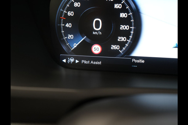 Volvo XC90 T8 Recharge AWD R-Design 7 Persoons Long Range PHEV 456pk Dealer O.H | Luchtvering | Trekhaak Af Fabriek | Panodak | 360 Camera | Adaptive Cruise | Harman  / Kardon | Alcantara Sportstoelen Memory & Verwarmd | Keyless | Pilot Assist | Apple Carplay | Stuur Verwarmd | BLIS | Adaptive LED | Navigatie | Virtual | DAB | 22"L.M | Plug In Hybrid |