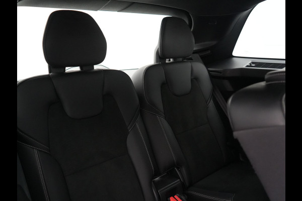 Volvo XC90 T8 Recharge AWD R-Design 7 Persoons Long Range PHEV 456pk Dealer O.H | Luchtvering | Trekhaak Af Fabriek | Panodak | 360 Camera | Adaptive Cruise | Harman  / Kardon | Alcantara Sportstoelen Memory & Verwarmd | Keyless | Pilot Assist | Apple Carplay | Stuur Verwarmd | BLIS | Adaptive LED | Navigatie | Virtual | DAB | 22"L.M | Plug In Hybrid |