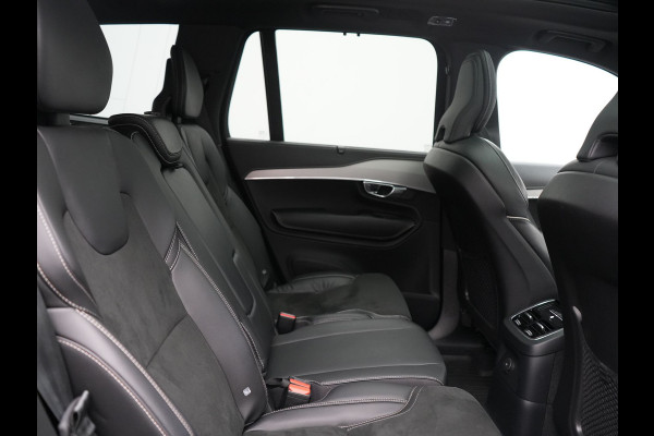 Volvo XC90 T8 Recharge AWD R-Design 7 Persoons Long Range PHEV 456pk Dealer O.H | Luchtvering | Trekhaak Af Fabriek | Panodak | 360 Camera | Adaptive Cruise | Harman  / Kardon | Alcantara Sportstoelen Memory & Verwarmd | Keyless | Pilot Assist | Apple Carplay | Stuur Verwarmd | BLIS | Adaptive LED | Navigatie | Virtual | DAB | 22"L.M | Plug In Hybrid |