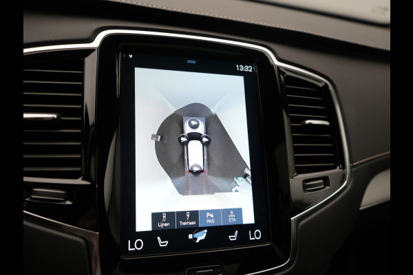 Volvo XC90 T8 Recharge AWD R-Design 7 Persoons Long Range PHEV 456pk Dealer O.H | Luchtvering | Trekhaak Af Fabriek | Panodak | 360 Camera | Adaptive Cruise | Harman  / Kardon | Alcantara Sportstoelen Memory & Verwarmd | Keyless | Pilot Assist | Apple Carplay | Stuur Verwarmd | BLIS | Adaptive LED | Navigatie | Virtual | DAB | 22"L.M | Plug In Hybrid |