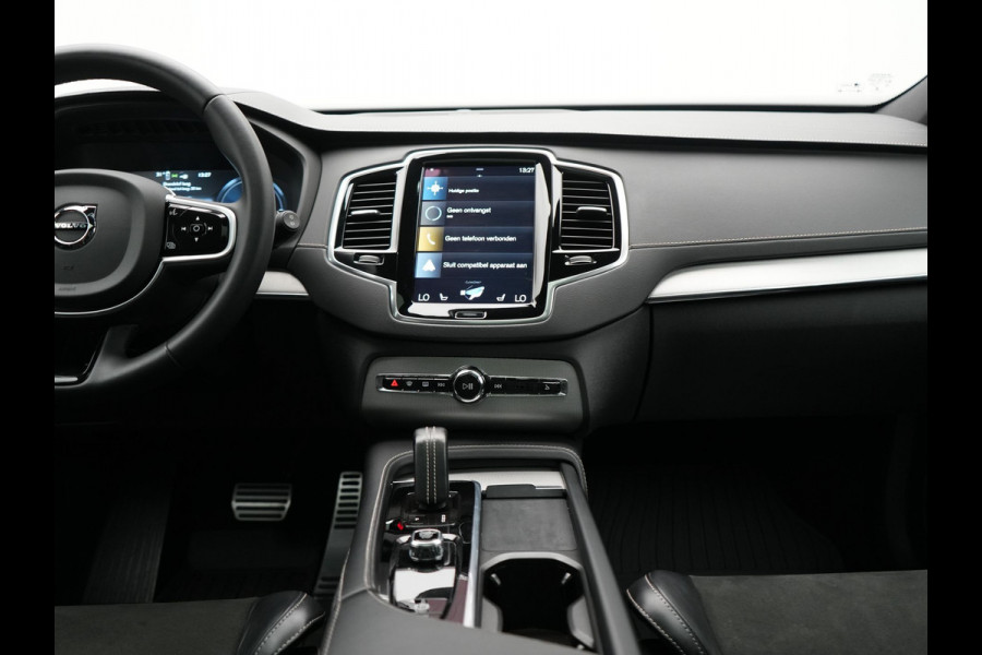 Volvo XC90 T8 Recharge AWD R-Design 7 Persoons Long Range PHEV 456pk Dealer O.H | Luchtvering | Trekhaak Af Fabriek | Panodak | 360 Camera | Adaptive Cruise | Harman  / Kardon | Alcantara Sportstoelen Memory & Verwarmd | Keyless | Pilot Assist | Apple Carplay | Stuur Verwarmd | BLIS | Adaptive LED | Navigatie | Virtual | DAB | 22"L.M | Plug In Hybrid |