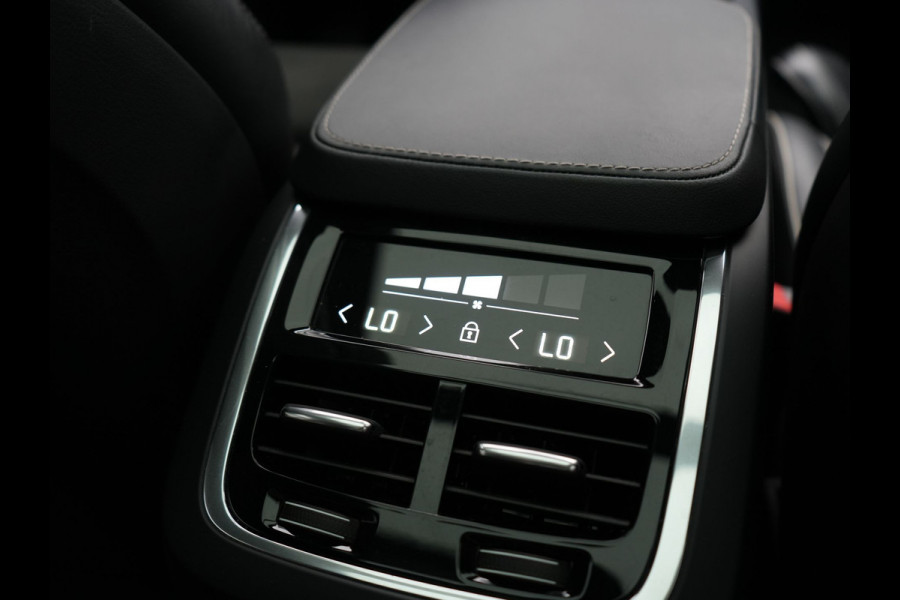 Volvo XC90 T8 Recharge AWD R-Design 7 Persoons Long Range PHEV 456pk Dealer O.H | Luchtvering | Trekhaak Af Fabriek | Panodak | 360 Camera | Adaptive Cruise | Harman  / Kardon | Alcantara Sportstoelen Memory & Verwarmd | Keyless | Pilot Assist | Apple Carplay | Stuur Verwarmd | BLIS | Adaptive LED | Navigatie | Virtual | DAB | 22"L.M | Plug In Hybrid |