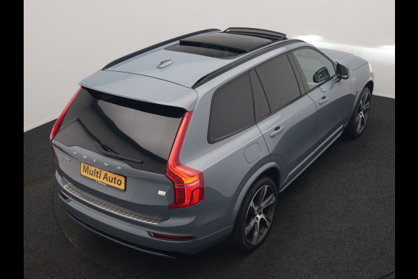 Volvo XC90 T8 Recharge AWD R-Design 7 Persoons Long Range PHEV 456pk Dealer O.H | Luchtvering | Trekhaak Af Fabriek | Panodak | 360 Camera | Adaptive Cruise | Harman  / Kardon | Alcantara Sportstoelen Memory & Verwarmd | Keyless | Pilot Assist | Apple Carplay | Stuur Verwarmd | BLIS | Adaptive LED | Navigatie | Virtual | DAB | 22"L.M | Plug In Hybrid |
