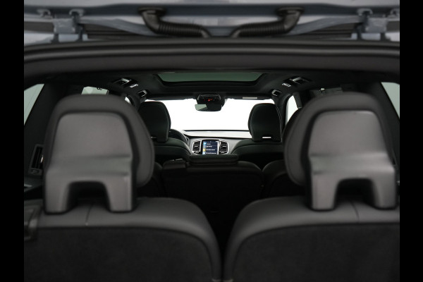 Volvo XC90 T8 Recharge AWD R-Design 7 Persoons Long Range PHEV 456pk Dealer O.H | Luchtvering | Trekhaak Af Fabriek | Panodak | 360 Camera | Adaptive Cruise | Harman  / Kardon | Alcantara Sportstoelen Memory & Verwarmd | Keyless | Pilot Assist | Apple Carplay | Stuur Verwarmd | BLIS | Adaptive LED | Navigatie | Virtual | DAB | 22"L.M | Plug In Hybrid |