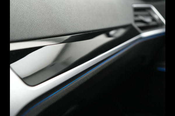 BMW 3 Serie Touring 330e Sportline PHEV 293pk Dealer O.H. | Dravitgrau | Trekhaak Af Fabriek | Adaptive Cruise | Laser LED | Head Up | Adaptief Onderstel | Camera | Sportstoelen Verwarmd | Sfeerverlichting | Keyless | Blis | Apple Carplay | 19"L.M | Plug In Hybrid |