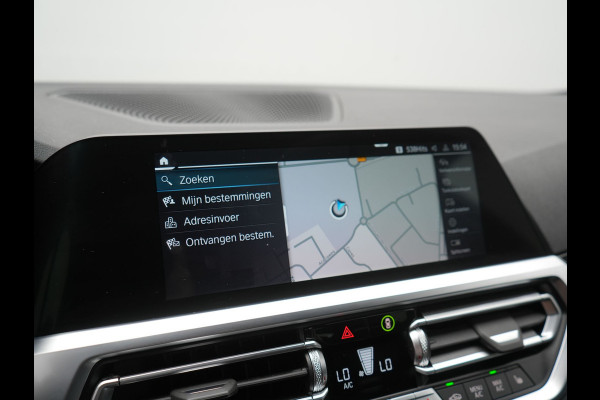 BMW 3 Serie Touring 330e Sportline PHEV 293pk Dealer O.H. | Dravitgrau | Trekhaak Af Fabriek | Adaptive Cruise | Laser LED | Head Up | Adaptief Onderstel | Camera | Sportstoelen Verwarmd | Sfeerverlichting | Keyless | Blis | Apple Carplay | 19"L.M | Plug In Hybrid |
