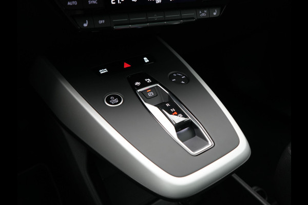 Audi Q4 Sportback e-tron 40 Advanced edition 82 kWh 204pk Dealer O.H. | Panodak | Adaptive Cruise | Camera | Keyless | Apple Carplay | Stoelverwarming | Navigatie | DAB | Virtual Cockpit | 19"L.M |