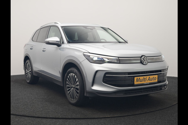 Volkswagen Tiguan 1.5 eHybrid Life PHEV 204pk | Trekhaak Af Fabriek | Adaptive Cruise | Camera | Sportstoelen Verwarmd | BLIS | Sfeerverlichting | Stuurverwarming | Apple Carplay | IQ Drive | Navigatie | Virtual | DAB | 18"L.M | Plug In Hybrid |