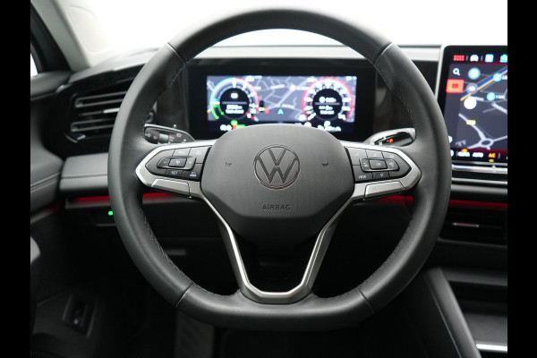 Volkswagen Tiguan 1.5 eHybrid Life PHEV 204pk | Trekhaak Af Fabriek | Adaptive Cruise | Camera | Sportstoelen Verwarmd | BLIS | Sfeerverlichting | Stuurverwarming | Apple Carplay | IQ Drive | Navigatie | Virtual | DAB | 18"L.M | Plug In Hybrid |