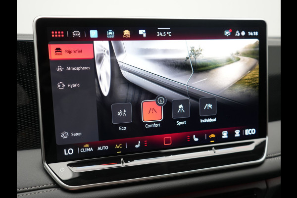 Volkswagen Tiguan 1.5 eHybrid Life PHEV 204pk | Trekhaak Af Fabriek | Adaptive Cruise | Camera | Sportstoelen Verwarmd | BLIS | Sfeerverlichting | Stuurverwarming | Apple Carplay | IQ Drive | Navigatie | Virtual | DAB | 18"L.M | Plug In Hybrid |
