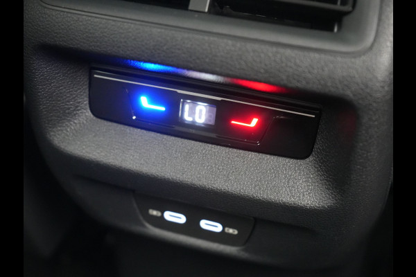 Volkswagen Tiguan 1.5 eHybrid Life PHEV 204pk | Trekhaak Af Fabriek | Adaptive Cruise | Camera | Sportstoelen Verwarmd | BLIS | Sfeerverlichting | Stuurverwarming | Apple Carplay | IQ Drive | Navigatie | Virtual | DAB | 18"L.M | Plug In Hybrid |