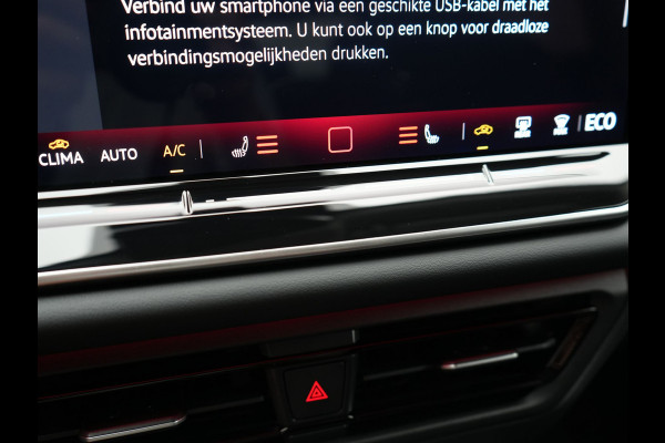 Volkswagen Tiguan 1.5 eHybrid Life PHEV 204pk | Trekhaak Af Fabriek | Adaptive Cruise | Camera | Sportstoelen Verwarmd | BLIS | Sfeerverlichting | Stuurverwarming | Apple Carplay | IQ Drive | Navigatie | Virtual | DAB | 18"L.M | Plug In Hybrid |