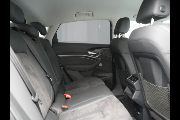 Audi e-tron Sportback 50 Quattro S Line 71 kWh 313pk Dealer O.H. | Luchtvering | Adaptive Cruise | Nachtzicht | Head Up | Camera | Alcantara Sportstoelen Verwarmd | Keyless | 20"L.M | Navigatie | DAB | Virtual Cockpit |