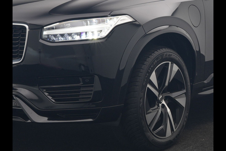 Volvo XC90 T8 Twin Engine AWD R-Design 7 Persoons PHEV 392pk Dealer O.H | Trekhaak Af Fabriek | Adaptive Cruise | Harman / Kardon | Lederen Sportstoelen Memory & Verwarmd | Apple Carplay | Navigatie | Virtual | DAB | 20"L.M | Plug In Hybrid |