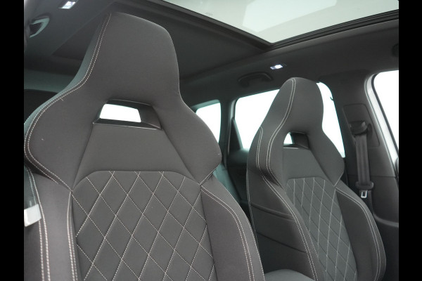 Škoda Karoq 1.5 TSI ACT Sportline DSG 150pk Dealer O.H | Panodak | Adaptive Cruise | Camera | RS Sportstoelen Verwarmd | Blis | Keyless | Apple Carplay | Black Optic | Virtual | Navigatie | DAB | 18"L.M |