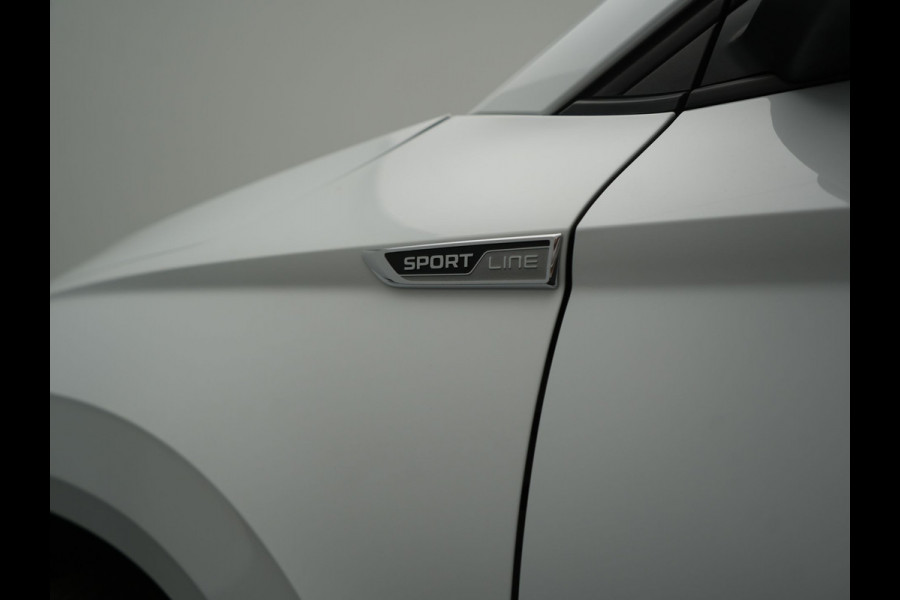 Škoda Karoq 1.5 TSI ACT Sportline DSG 150pk Dealer O.H | Panodak | Adaptive Cruise | Camera | RS Sportstoelen Verwarmd | Blis | Keyless | Apple Carplay | Black Optic | Virtual | Navigatie | DAB | 18"L.M |