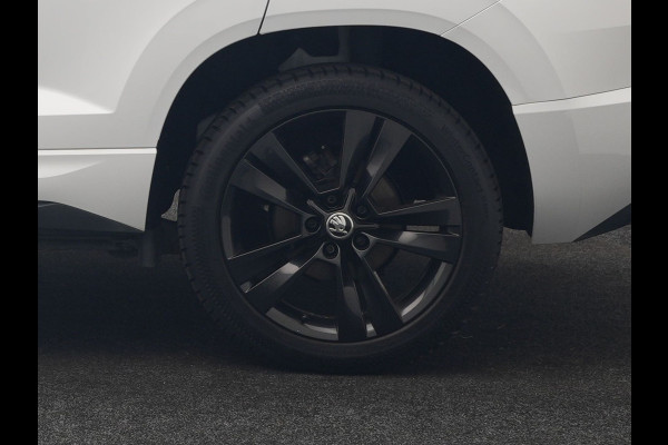 Škoda Karoq 1.5 TSI ACT Sportline DSG 150pk Dealer O.H | Panodak | Adaptive Cruise | Camera | RS Sportstoelen Verwarmd | Blis | Keyless | Apple Carplay | Black Optic | Virtual | Navigatie | DAB | 18"L.M |