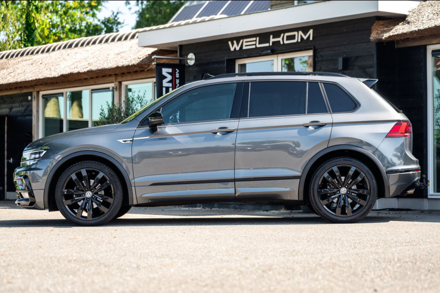 Volkswagen Tiguan 1.5 TSI ACT Highline Business R Panoramadak I Trekhaak I NL Auto I NAP I Dynaudio I Adaptive Cruise I PDC